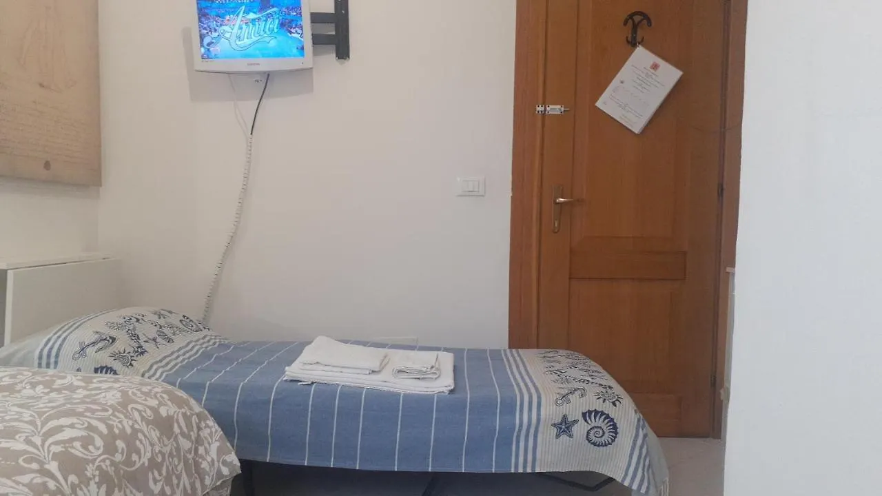 La Casa Di Berenice A Porto Azzurro Guest house